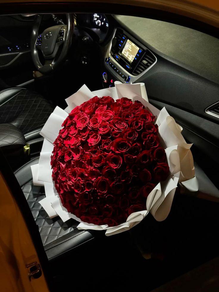 Corporate meeting room with carefully timed floral arrangements that maintain elegance throughout business hours